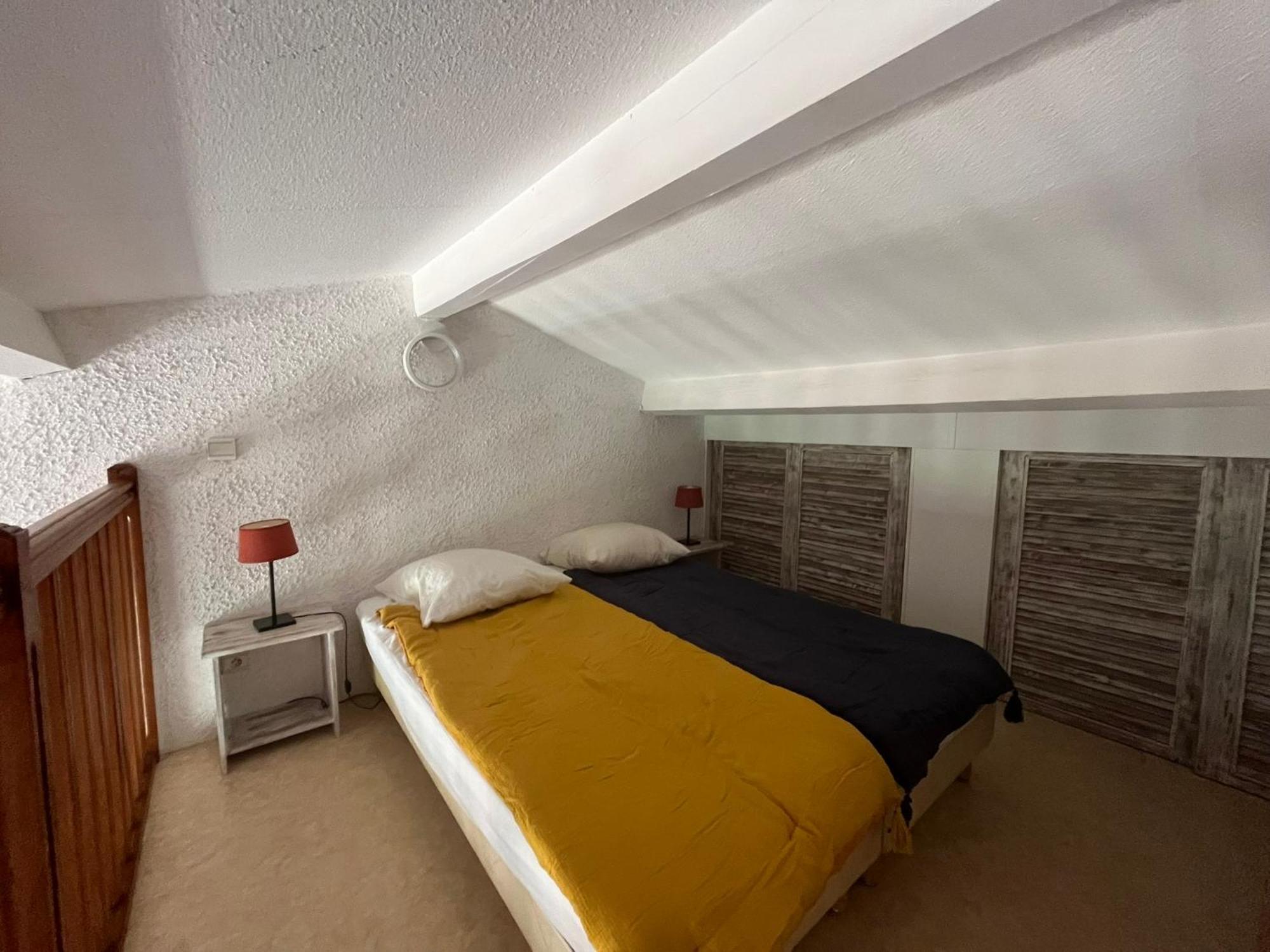 Superbe Duplex 35M2 Vue Mer Avec Piscine Bormes-les-Mimosas Bagian luar foto