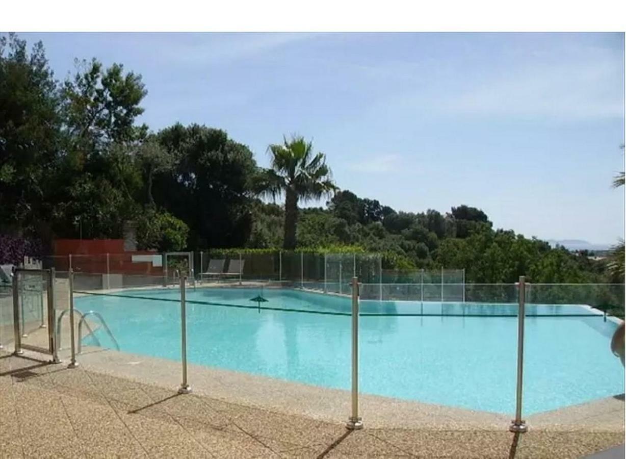 Superbe Duplex 35M2 Vue Mer Avec Piscine Bormes-les-Mimosas Bagian luar foto