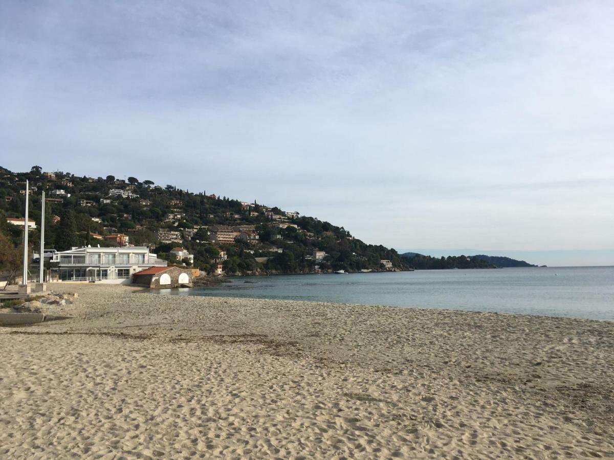 Superbe Duplex 35M2 Vue Mer Avec Piscine Bormes-les-Mimosas Bagian luar foto